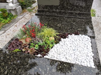 Kamnoseštvo, VZDRŽEVANJE IN OBNAVLJANJE NAGROBNIH SPOMENIKOV KLANČAR MILAN S.P.-POSTOJNA