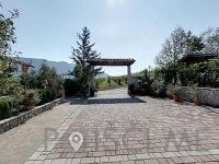 TURISTIČNA KMETIJA NA HRIBU PETRA PILIH ŽORŽ S.P.-Vipava-POISCI ME